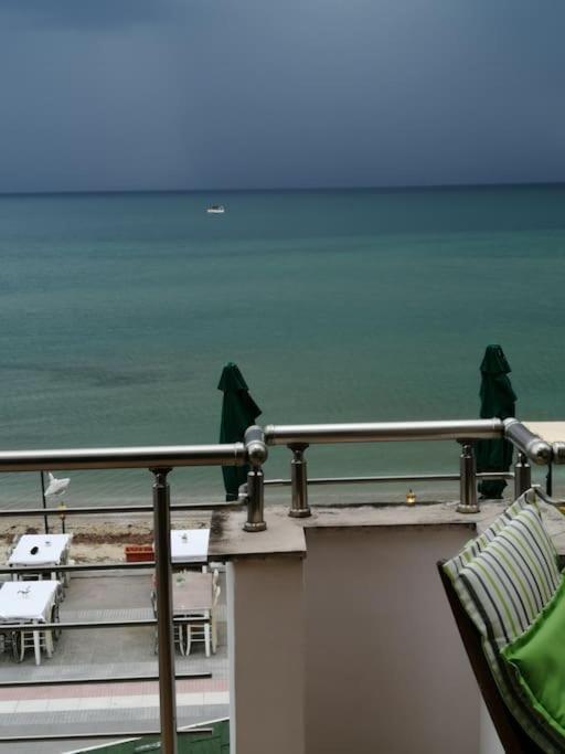 Sea And Sun Luxury Apartment Néoi Epivátai Extérieur photo