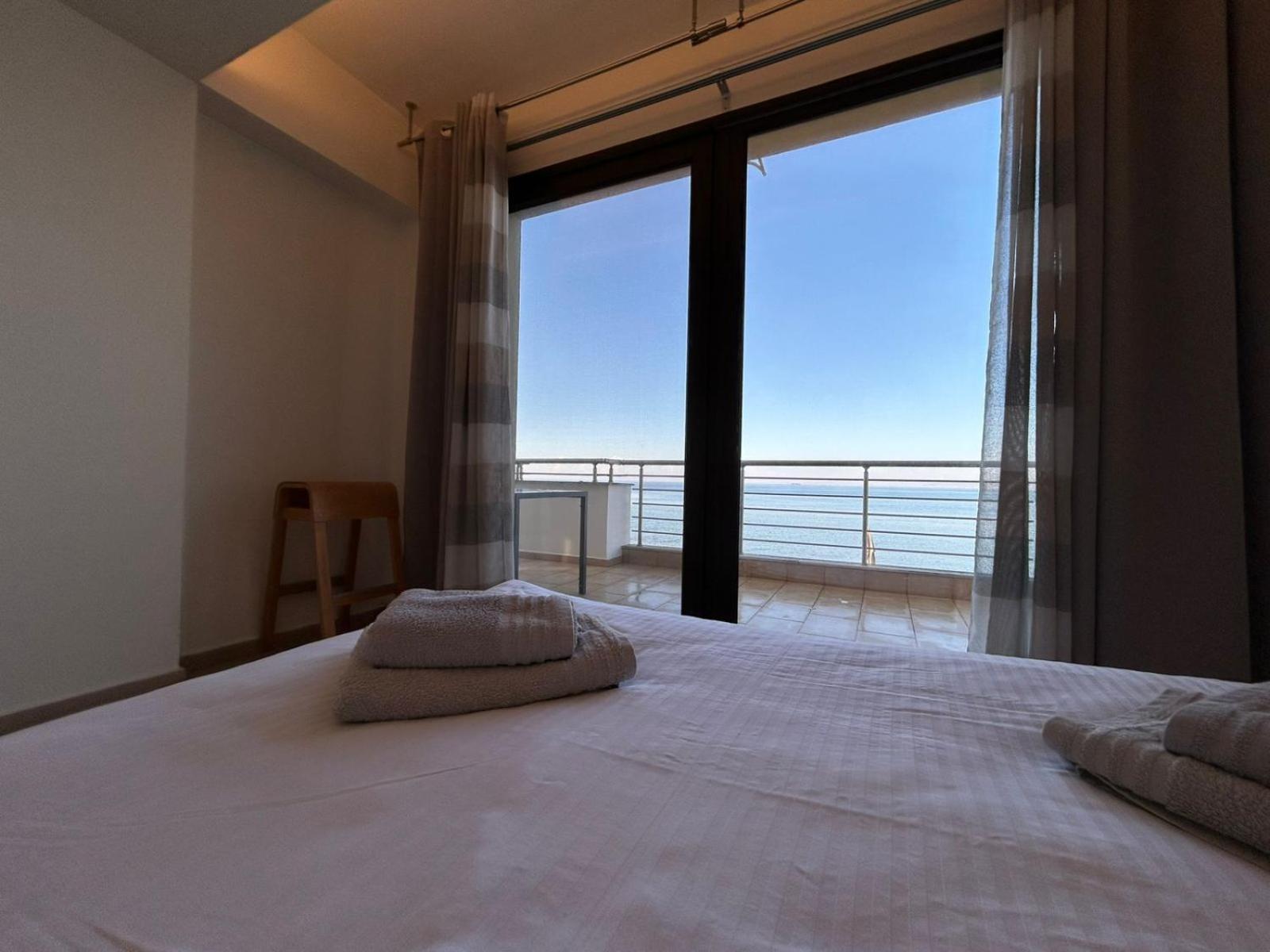 Sea And Sun Luxury Apartment Néoi Epivátai Extérieur photo