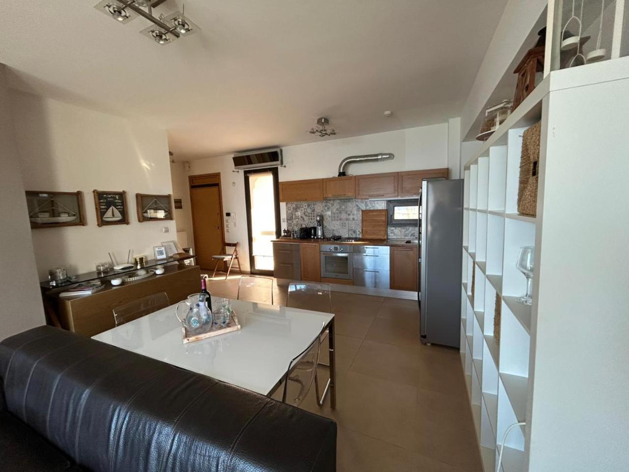 Sea And Sun Luxury Apartment Néoi Epivátai Extérieur photo