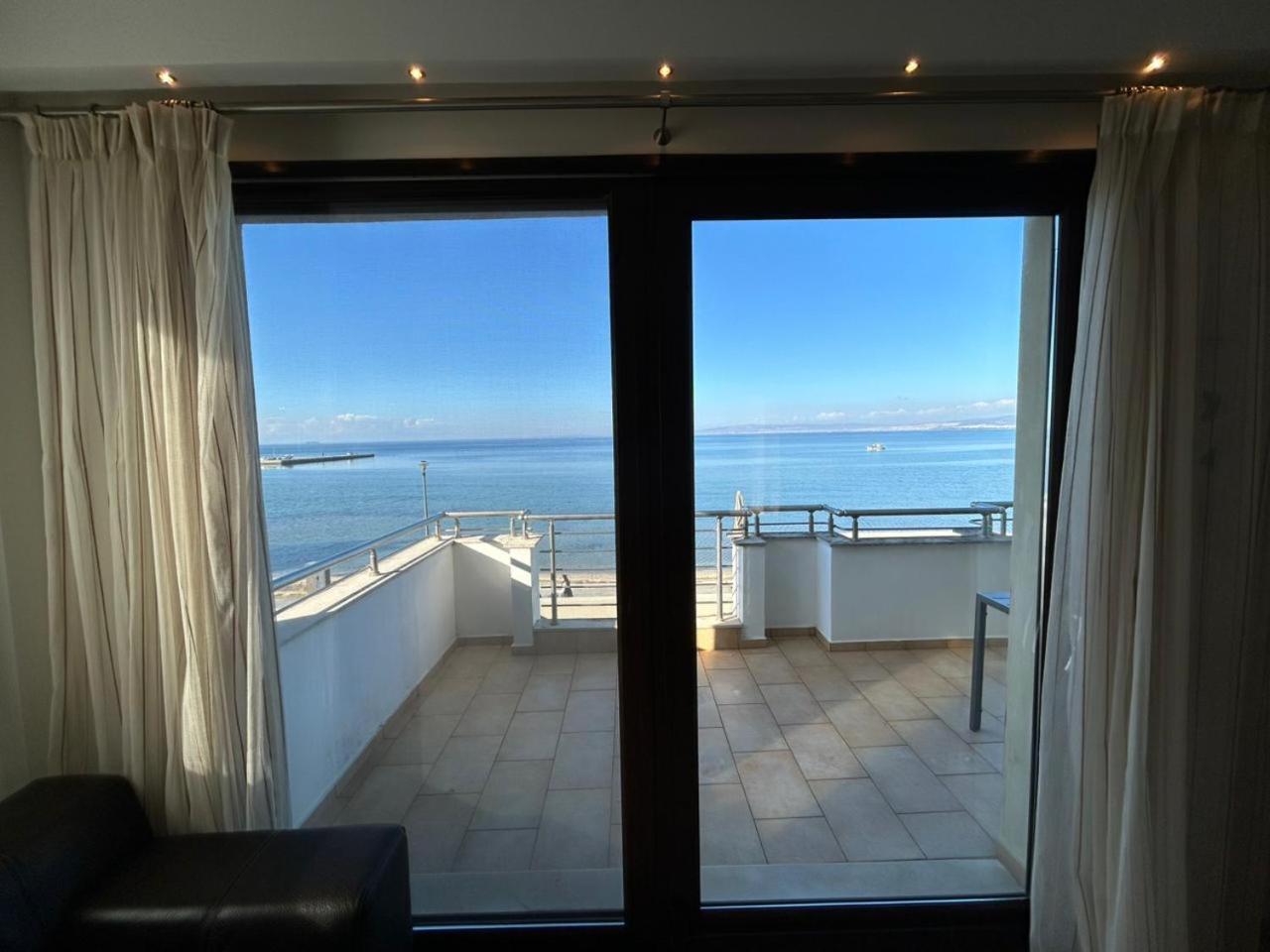 Sea And Sun Luxury Apartment Néoi Epivátai Extérieur photo