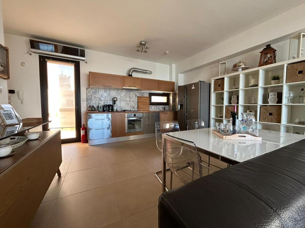 Sea And Sun Luxury Apartment Néoi Epivátai Extérieur photo
